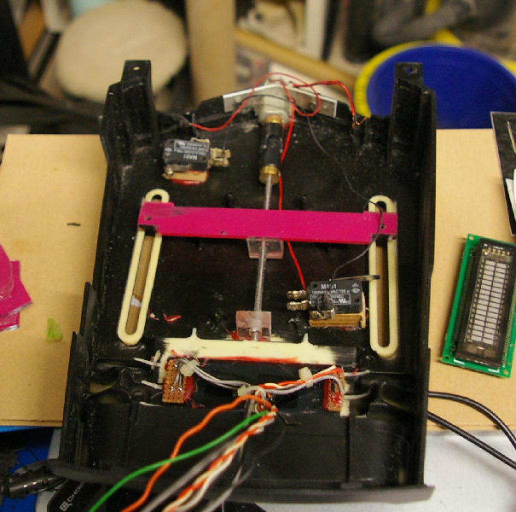[13/01/2012] Mutiges Casemod-Projekt mit Prototyp-Gehäuse: Zwei PCs in einem Tower (42)