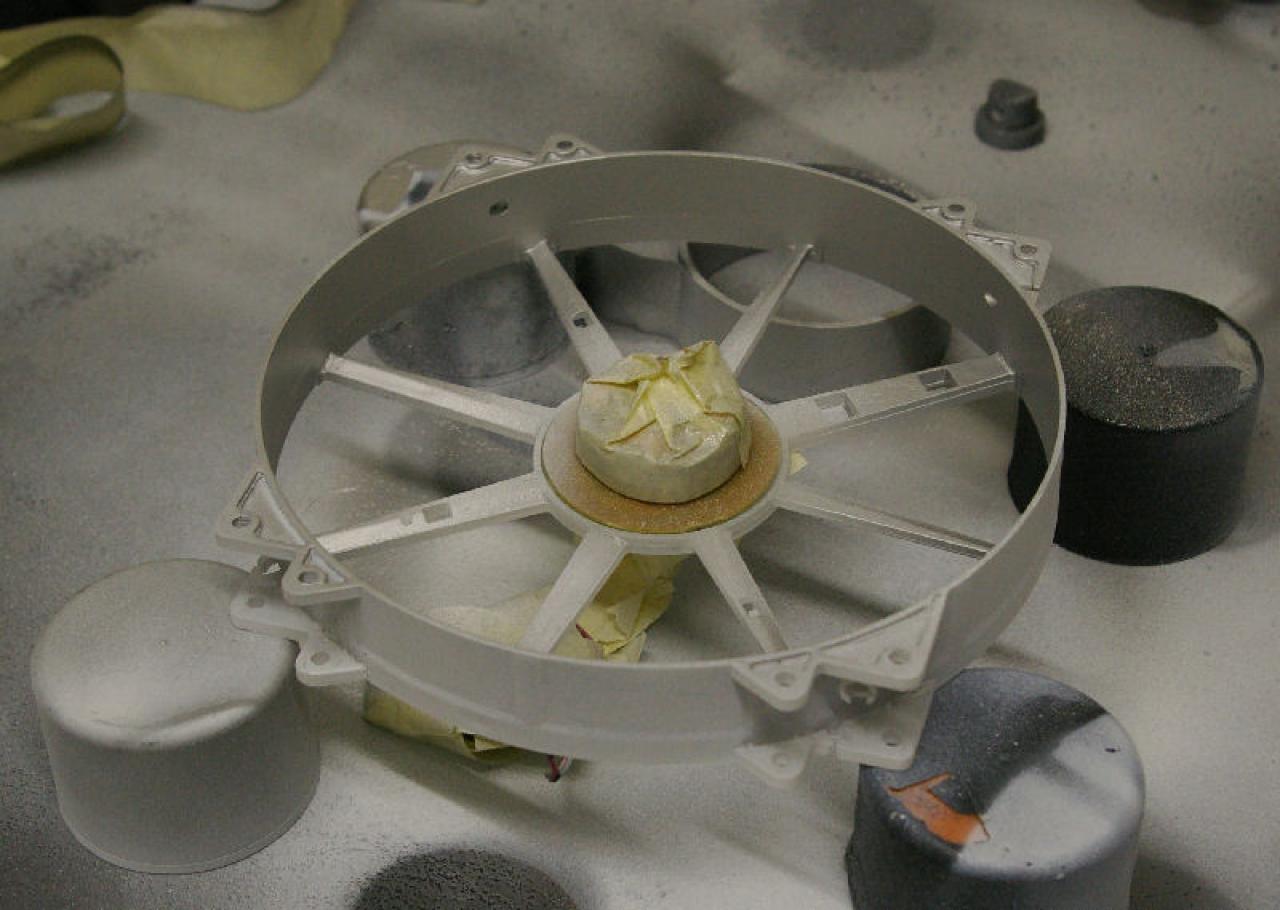 [13/01/2012] Mutiges Casemod-Projekt mit Prototyp-Gehäuse: Zwei PCs in einem Tower (46)