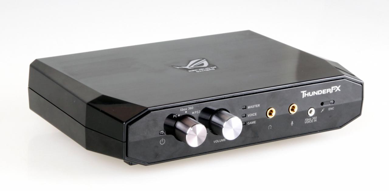 [11/01/2012] Mit ThunderFX können Kopfhörer an PC und Konsolen angeschlossen werden und dabei von Soundverbesserungen und neuen Funktionen profitieren. (1)
