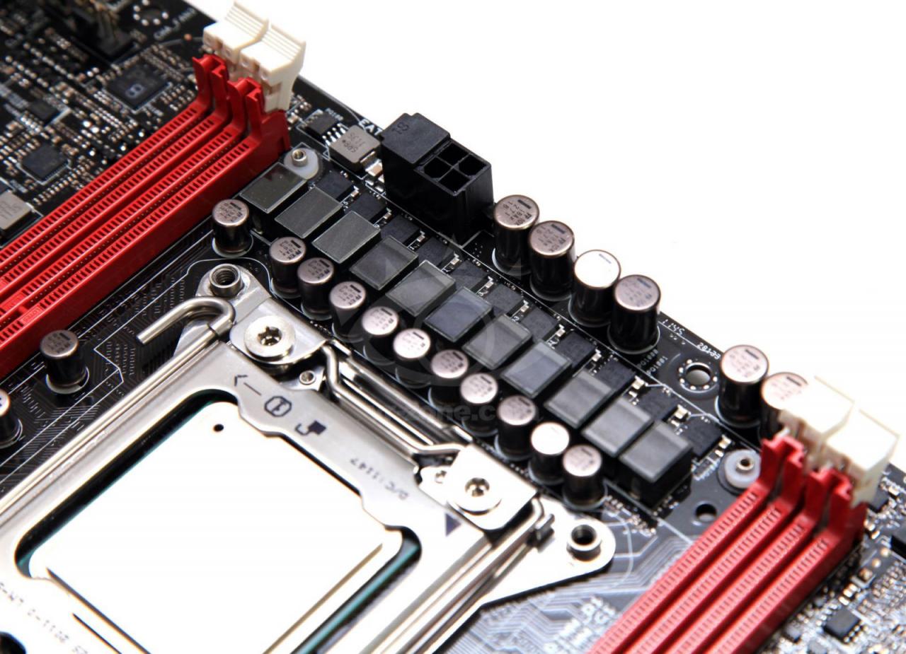 [09/01/2012] Sockel 2011 trifft Mikro-ATX: Asus ROG Rampage IV Gene (11)