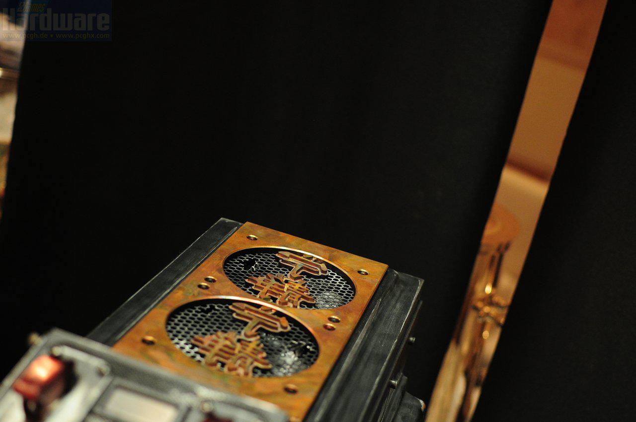 [13/01/2012] CES Corsair Carbide C400 Casemod by Bill Owens/MNPCTech (5)