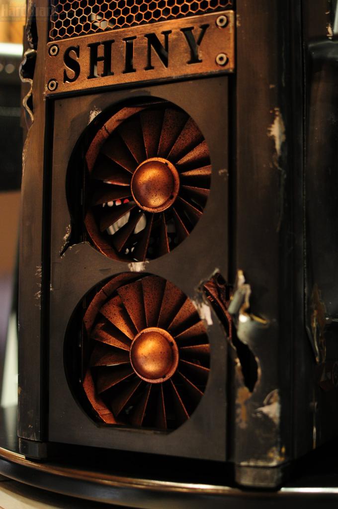 [13/01/2012] CES Corsair Carbide C400 Casemod by Bill Owens/MNPCTech (8)