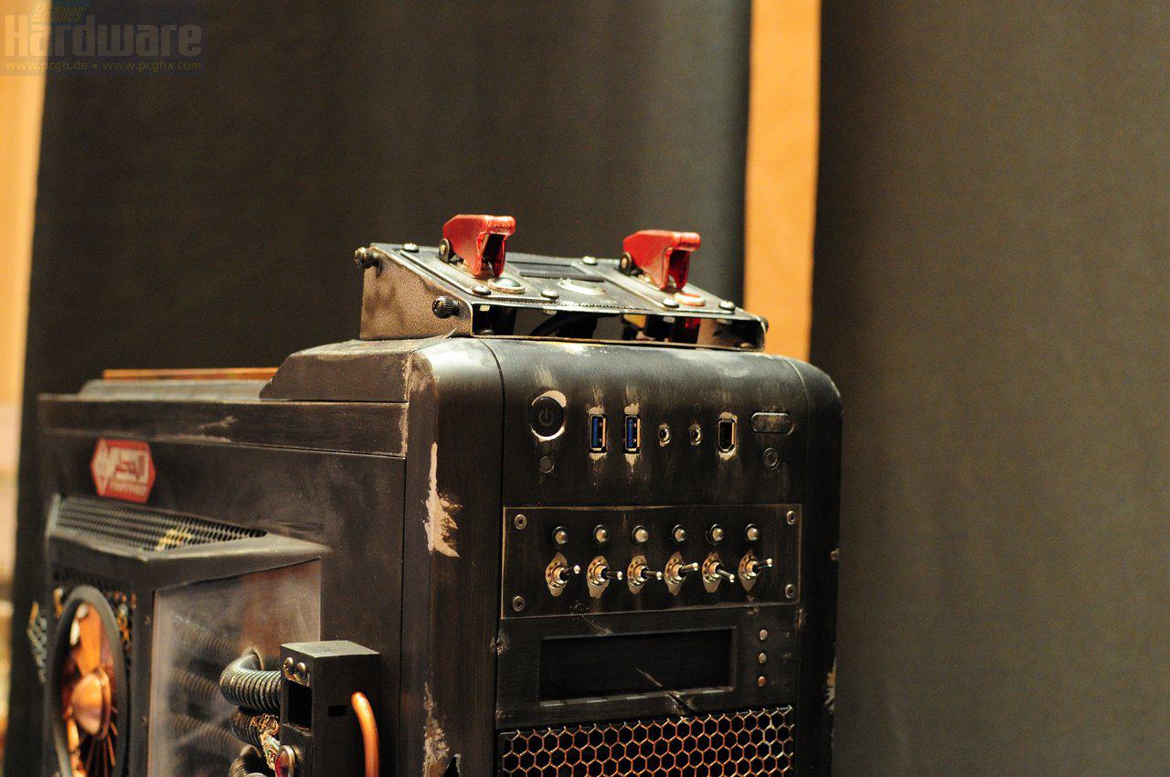 [13/01/2012] CES Corsair Carbide C400 Casemod by Bill Owens/MNPCTech (14)