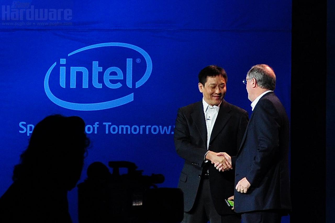 [11/01/2012] CES Intel Keynote Otellini 05