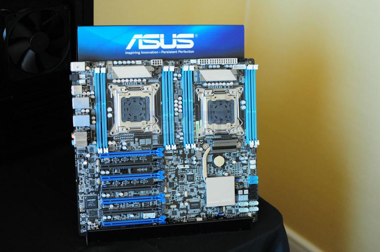[10/01/2012] CES 2012 Asus zeigt Ivy Bridge 4 