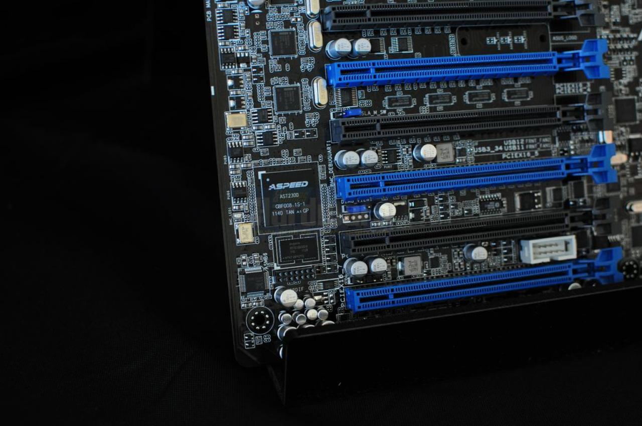 [10/01/2012] CES 2012 Asus zeigt Ivy Bridge 8 