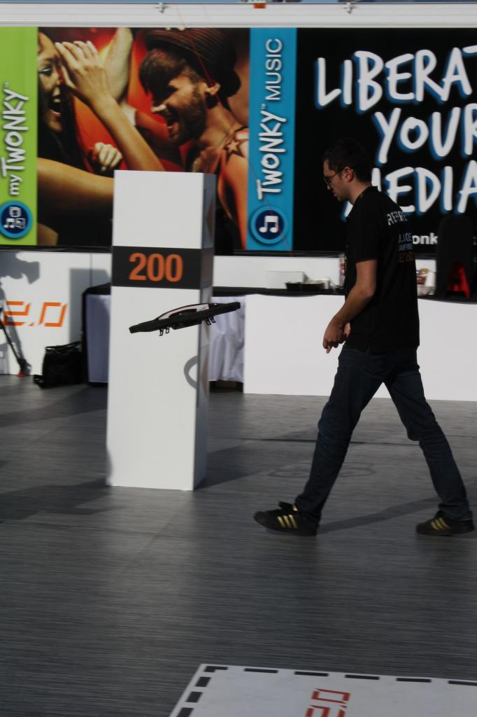 [12/01/2012] Kopf runter - die AR Drone 2.0 kommt! (3)