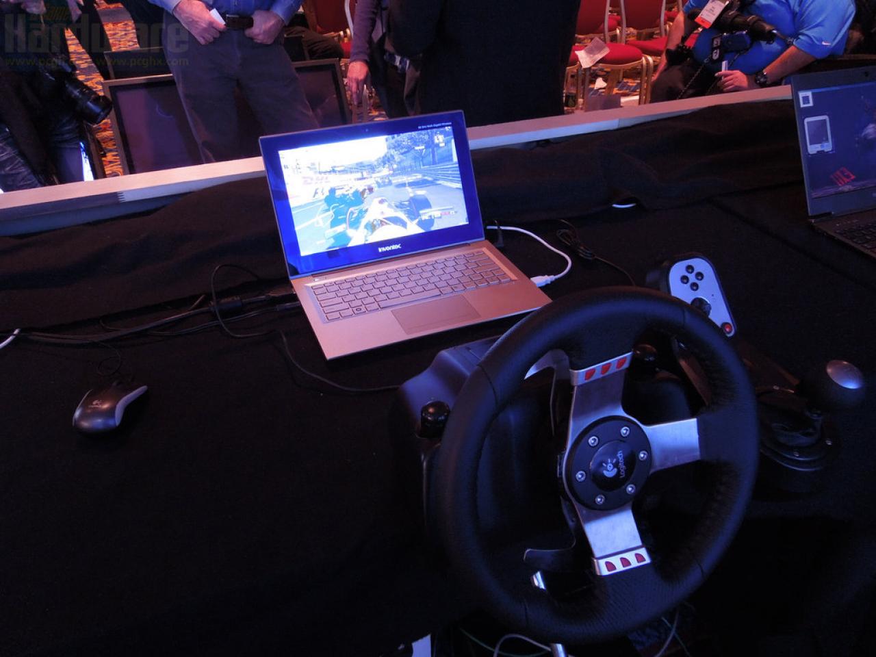 [09/01/2012] CES Ultrabooks (2)