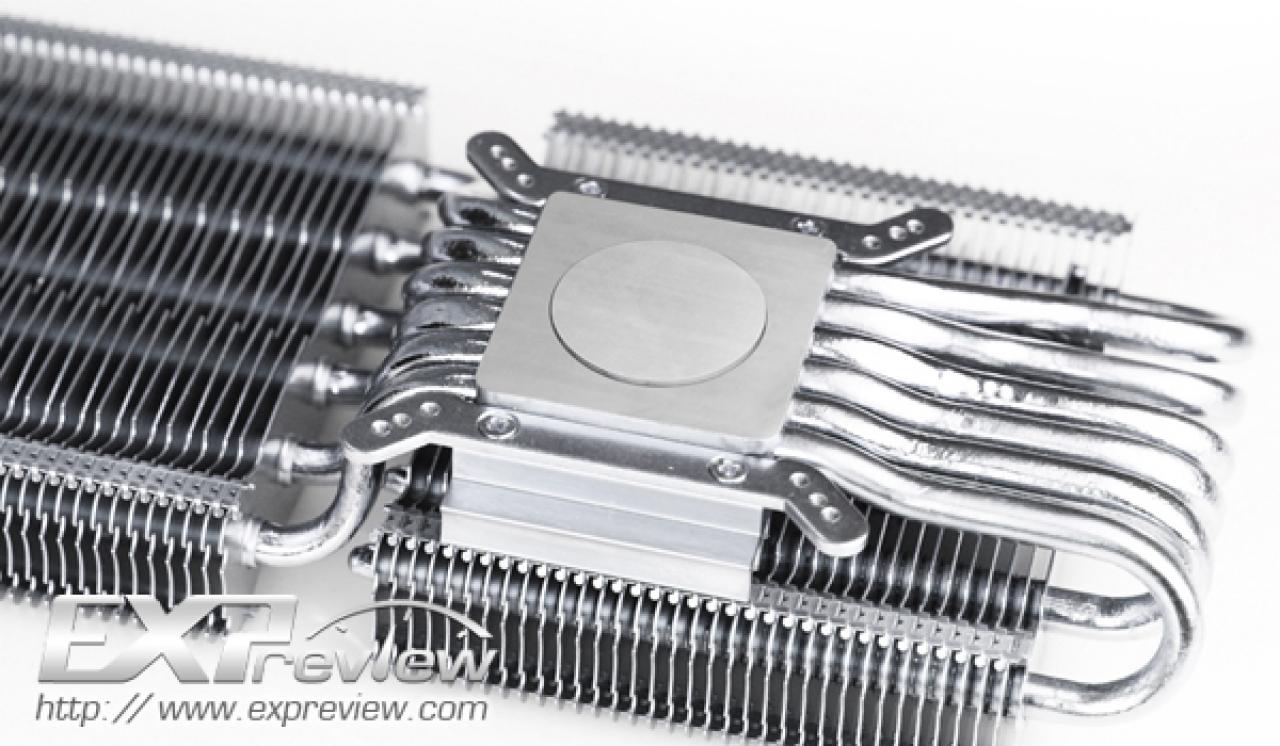 [19/01/2012] Kühler für HD 7970: Aeolus Gamer Storm hat den EKL-Peter-Klon Dracula angepasst. (2)