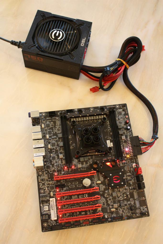 [13/01/2012] EVGA WC X79 FTW (1)