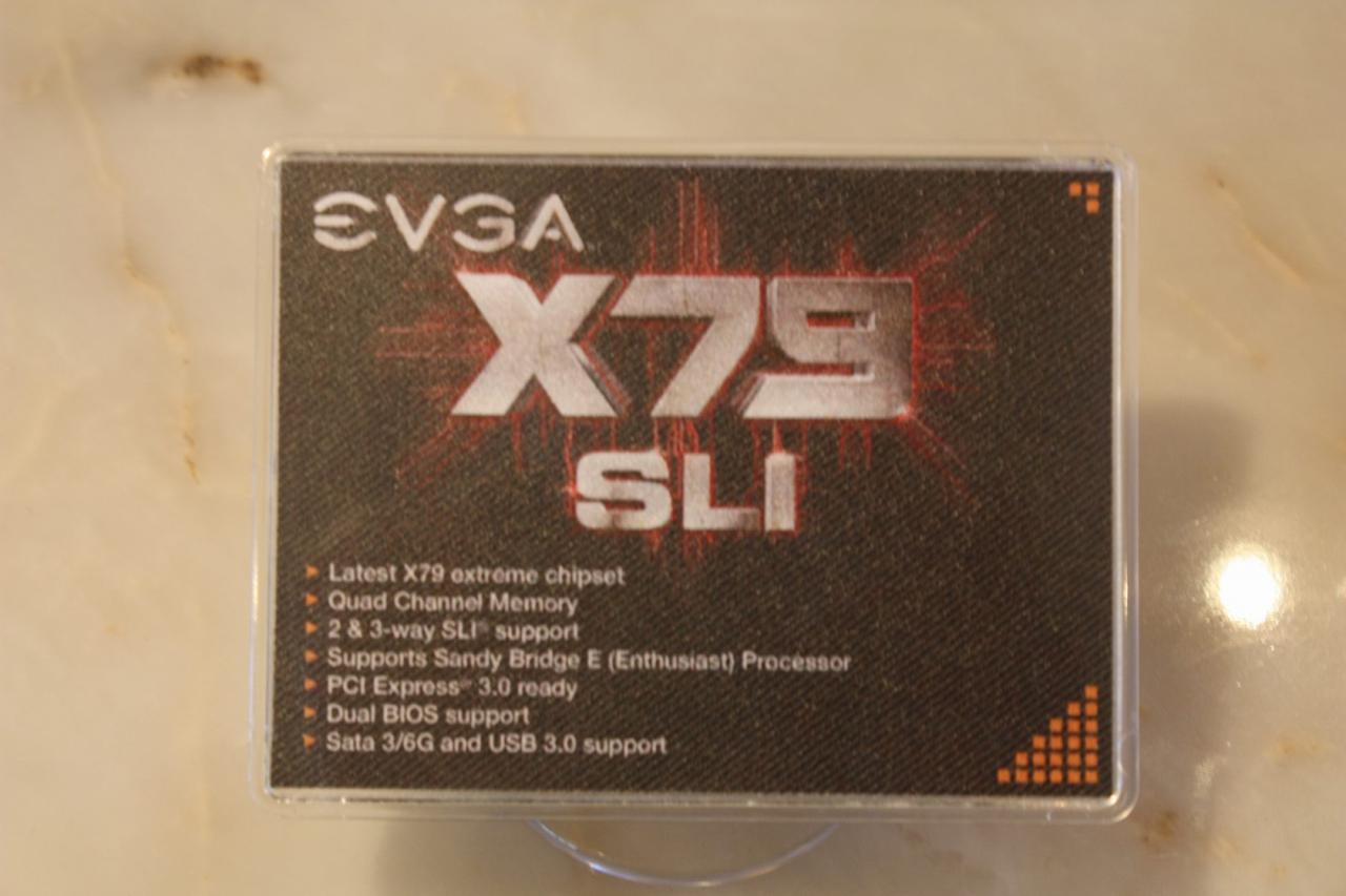 [13/01/2012] EVGA X79 SLI (2)