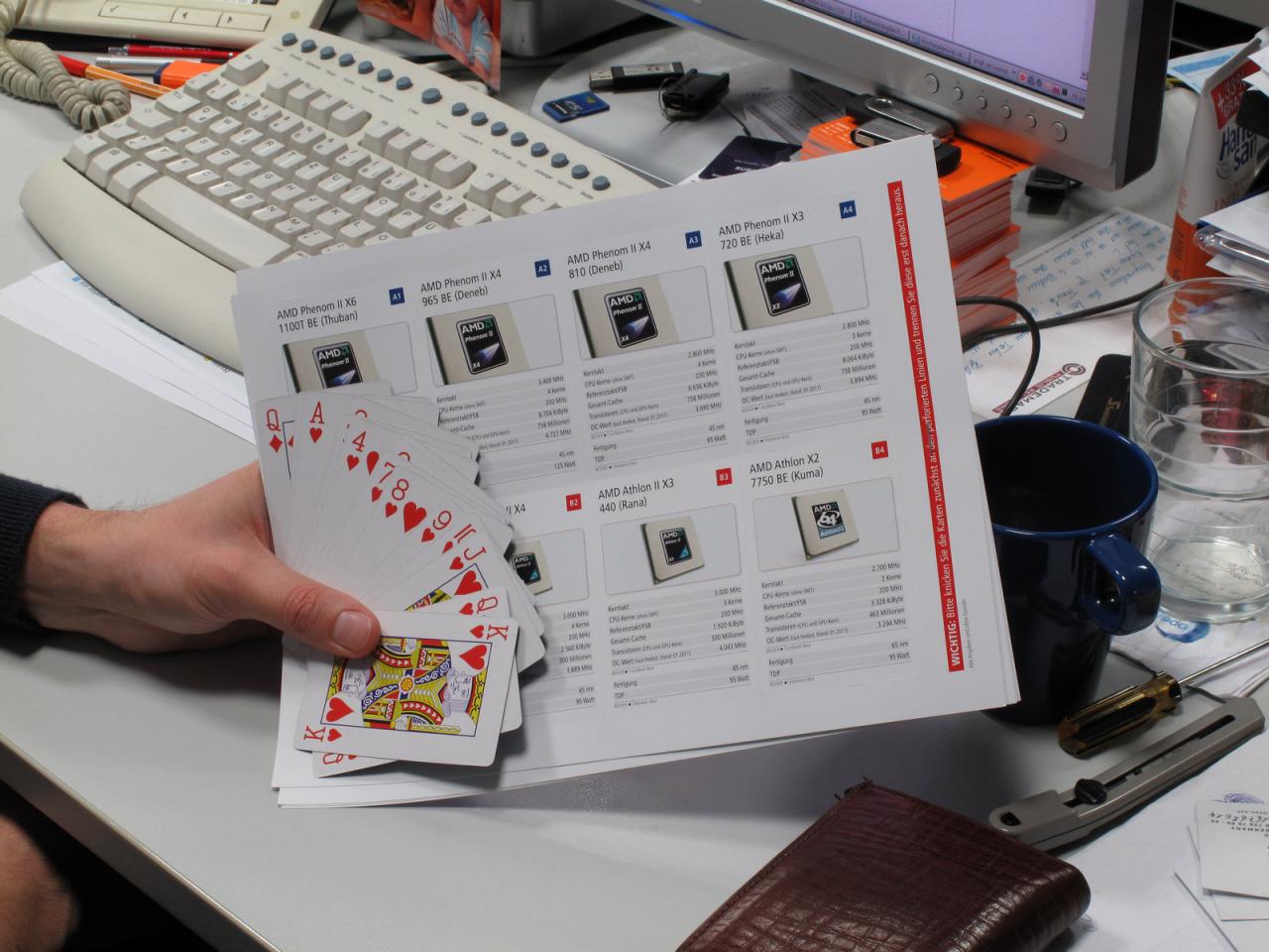 [20/01/2012] Da sind alle Redakteure noch fleißig am Tippen und Marco kloppt schon Karten. Nee, ist natürlich Unsinn, unser Poker-Ass will doch nur schon einmal auf das sich in Vorbereitung befindende CPU-Quartett hinweisen. 