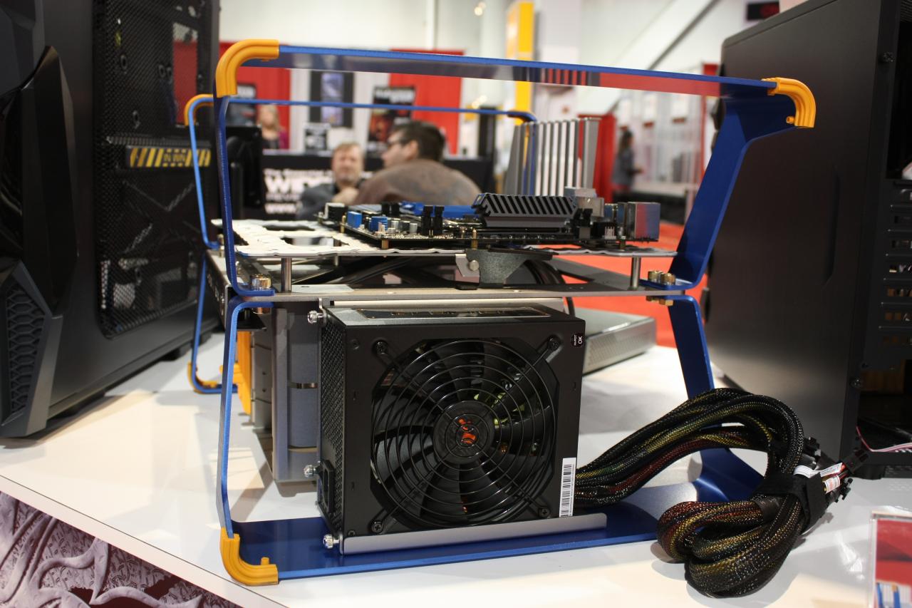 [11/01/2012] CES 2012: In Win zeigt Xframe Limited Edition (6)