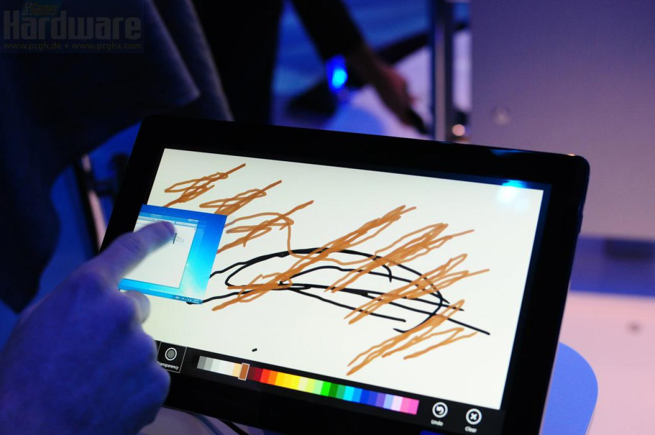 [11/01/2012] Intel Core i5 Tablet Samsung CES 2012 (2)