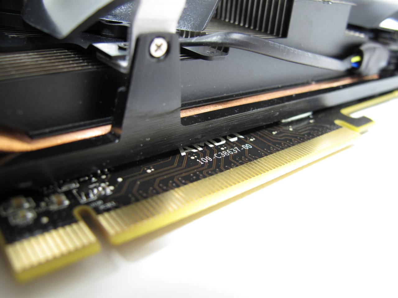 [18/01/2012] HD Radeon HD 7970 Double Dissipation Black Edition (13)