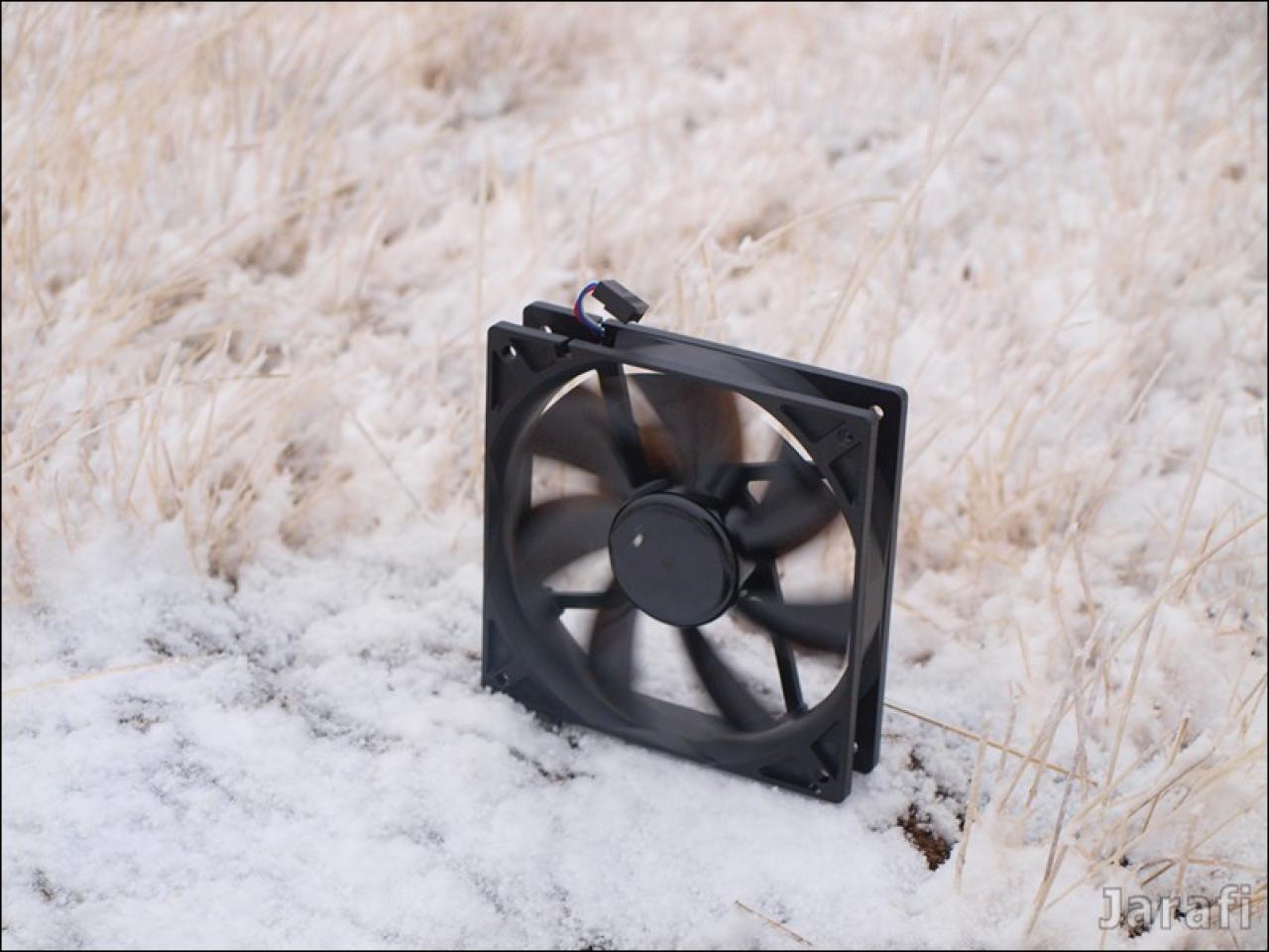 [20/01/2012] Noiseblocker Blacksilentpro PLPS im PCGHX-Test (1)