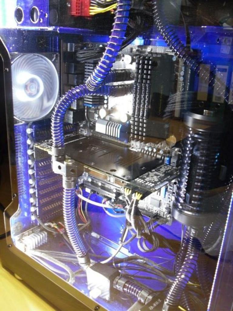 [27/01/2012] Neue Beispiele für PC-Beleuchtung (34)