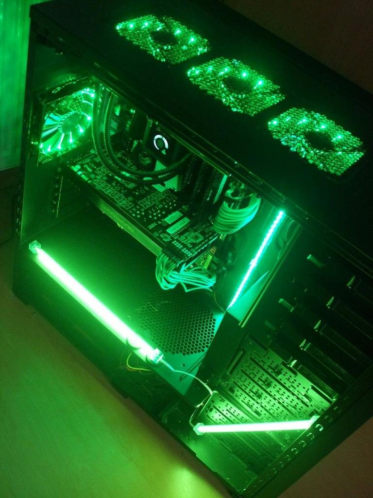[27/01/2012] Neue Beispiele für PC-Beleuchtung (21)
