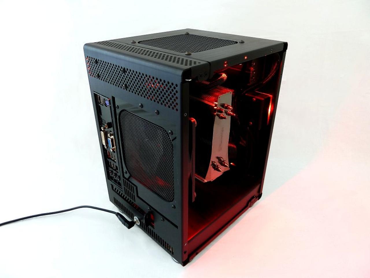 [27/01/2012] Neue Beispiele für PC-Beleuchtung (8)