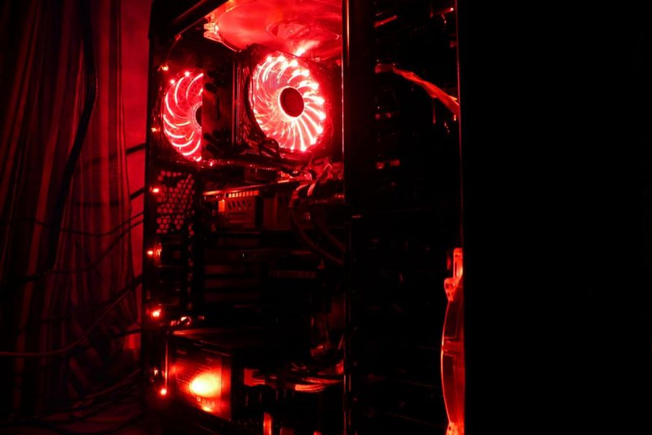 [27/01/2012] Neue Beispiele für PC-Beleuchtung (37)