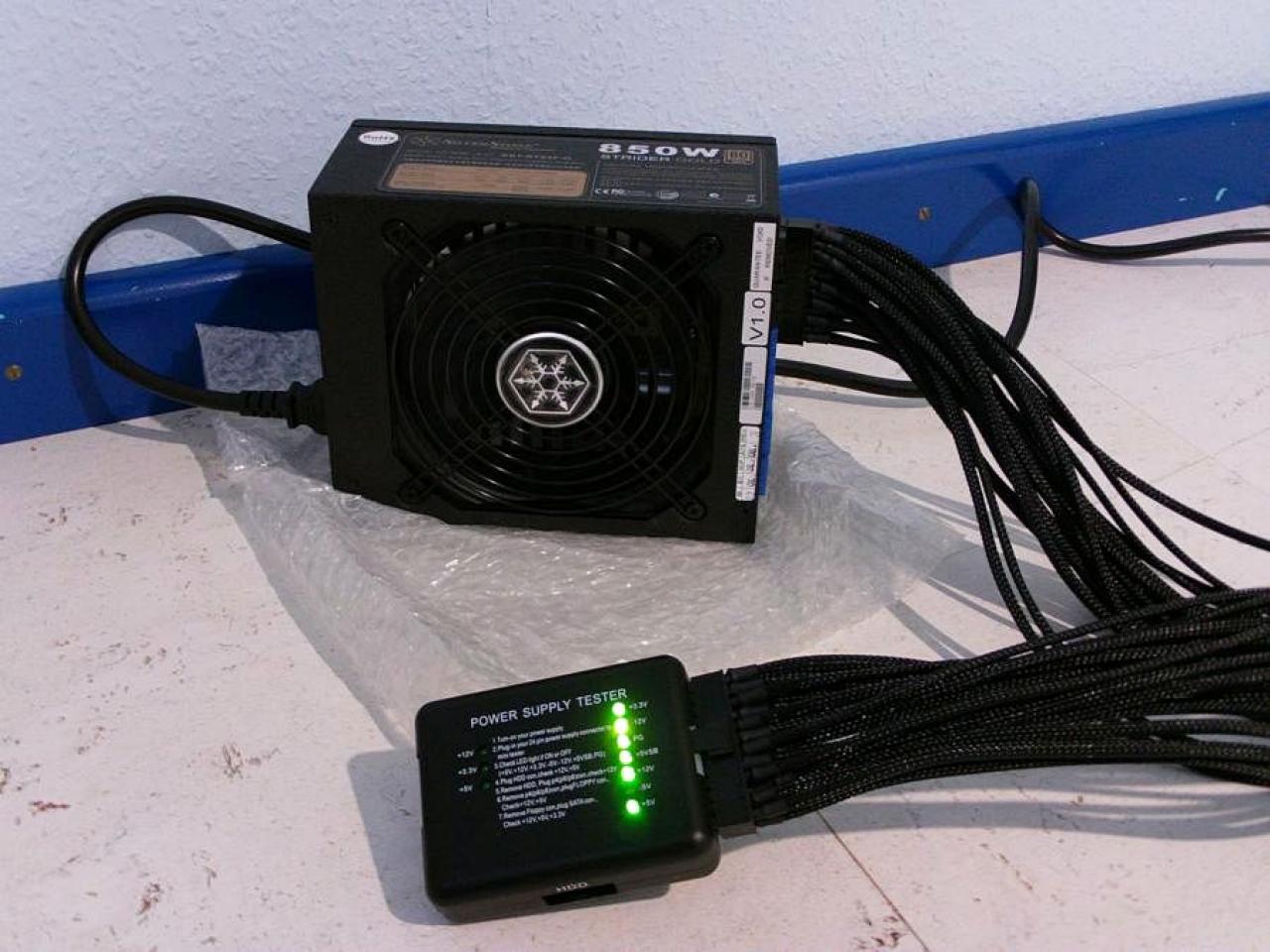 [23/01/2012] Update mit Netzteiltestgerät, Wakü-580 und schickem Triple-Radiator (1)