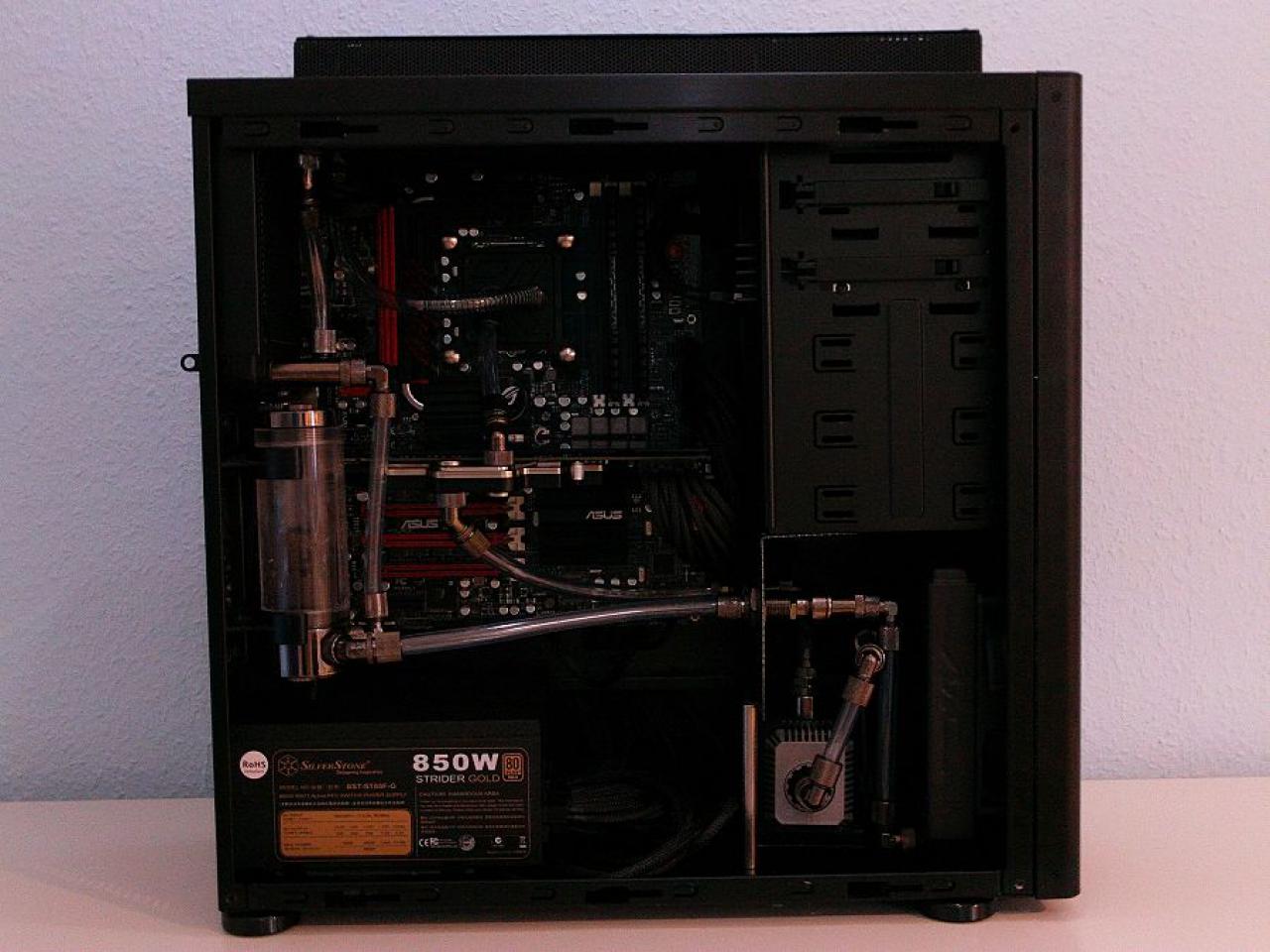 [23/01/2012] Update mit Netzteiltestgerät, Wakü-580 und schickem Triple-Radiator (35)