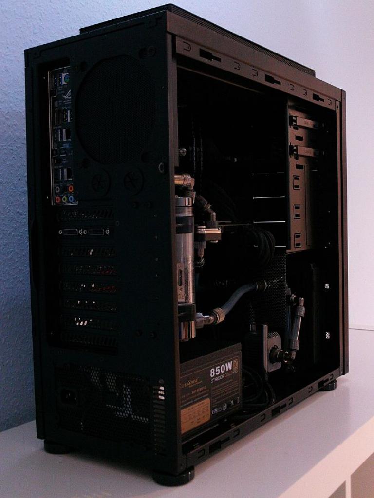 [23/01/2012] Update mit Netzteiltestgerät, Wakü-580 und schickem Triple-Radiator (37)