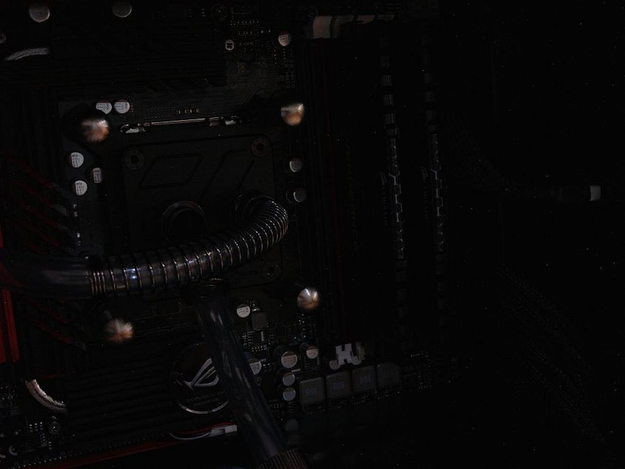 [23/01/2012] Update mit Netzteiltestgerät, Wakü-580 und schickem Triple-Radiator (38)