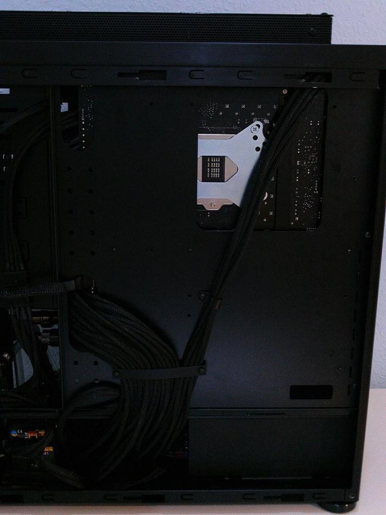 [23/01/2012] Update mit Netzteiltestgerät, Wakü-580 und schickem Triple-Radiator (48)