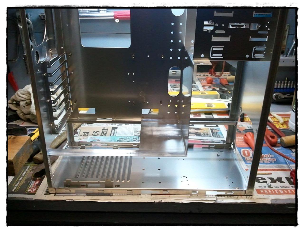 [20/01/2012] Casemod-Tagebuch Contraction: Vom Big-Tower zum Midi-Tower (8)