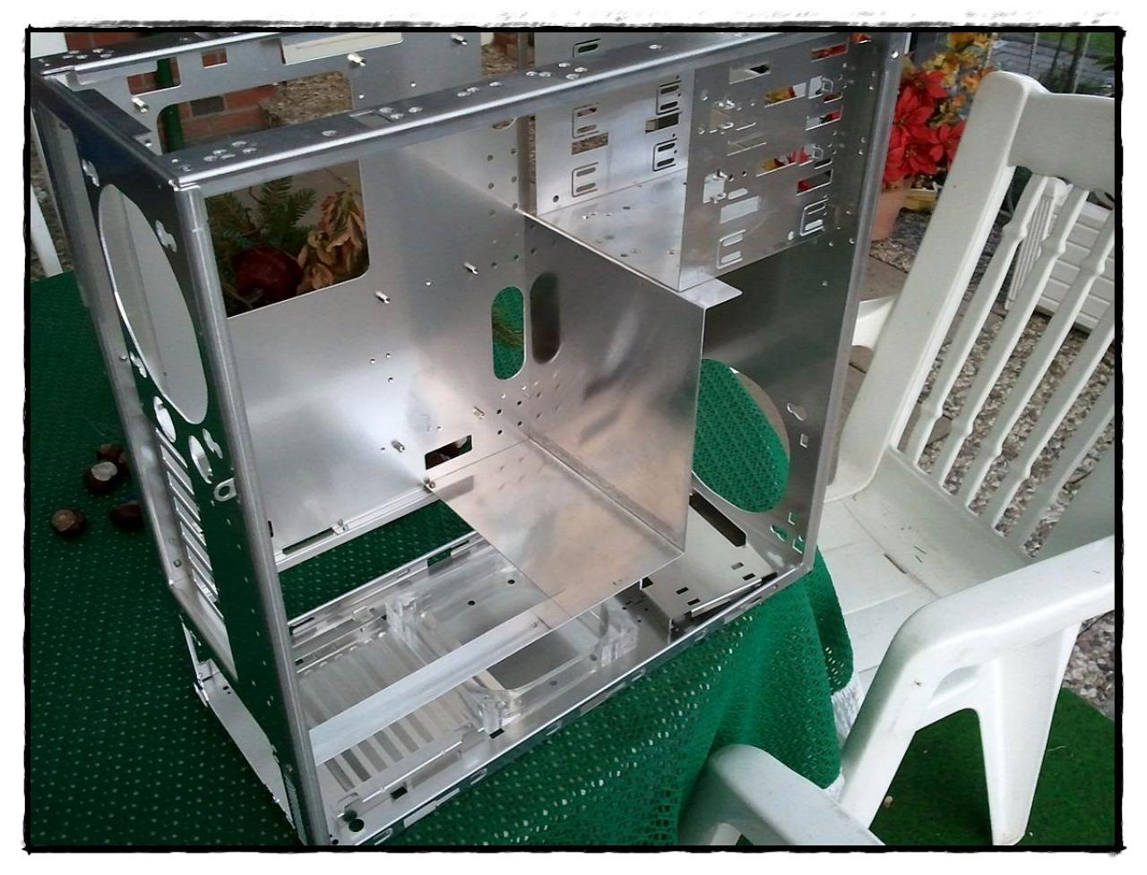 [20/01/2012] Casemod-Tagebuch Contraction: Vom Big-Tower zum Midi-Tower (19)