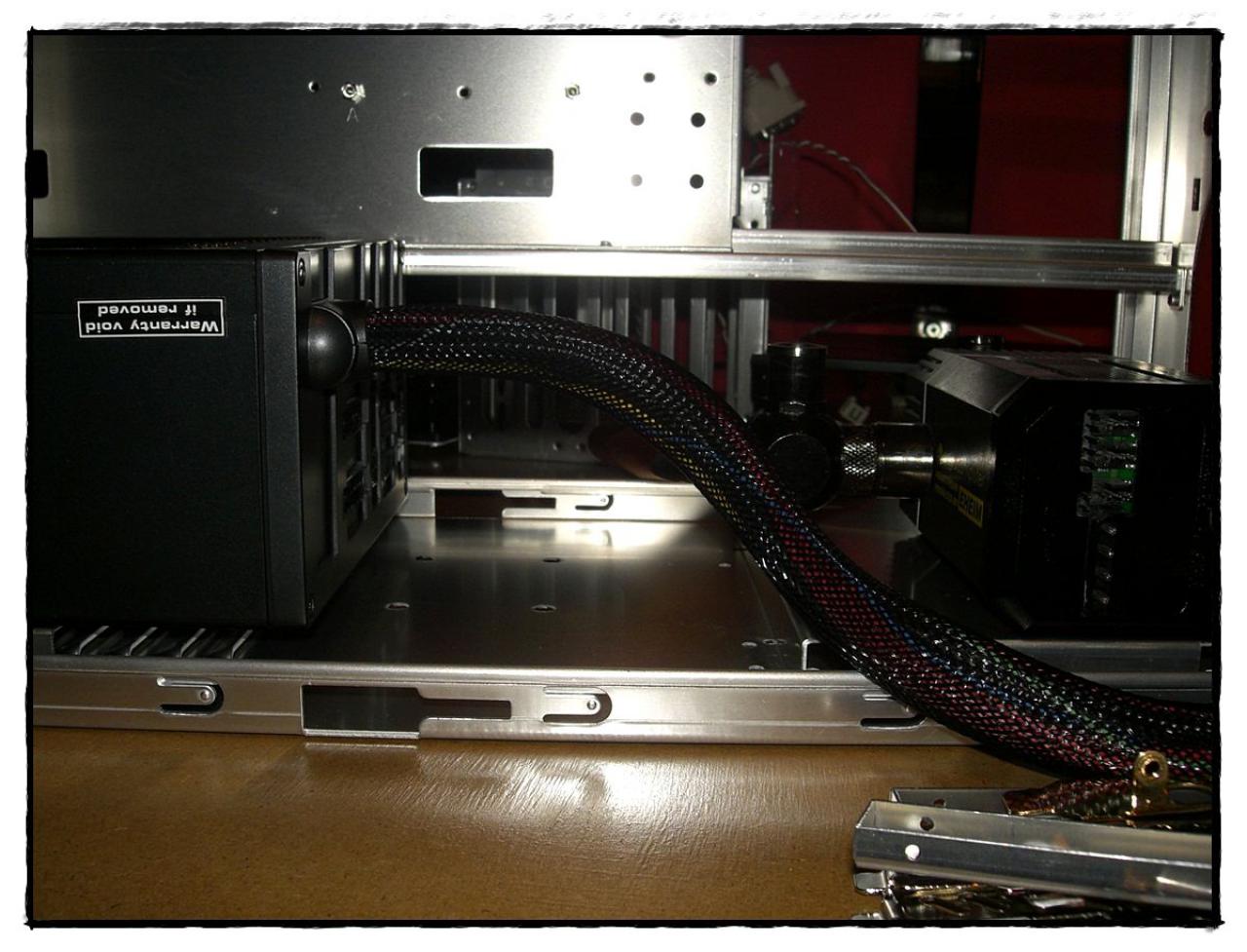 [20/01/2012] Casemod-Tagebuch Contraction: Vom Big-Tower zum Midi-Tower (22)
