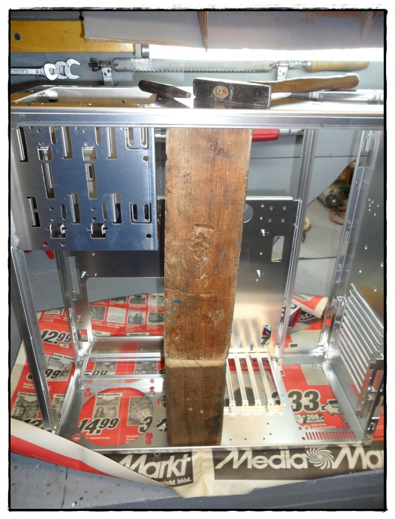 [20/01/2012] Casemod-Tagebuch Contraction: Vom Big-Tower zum Midi-Tower (62)