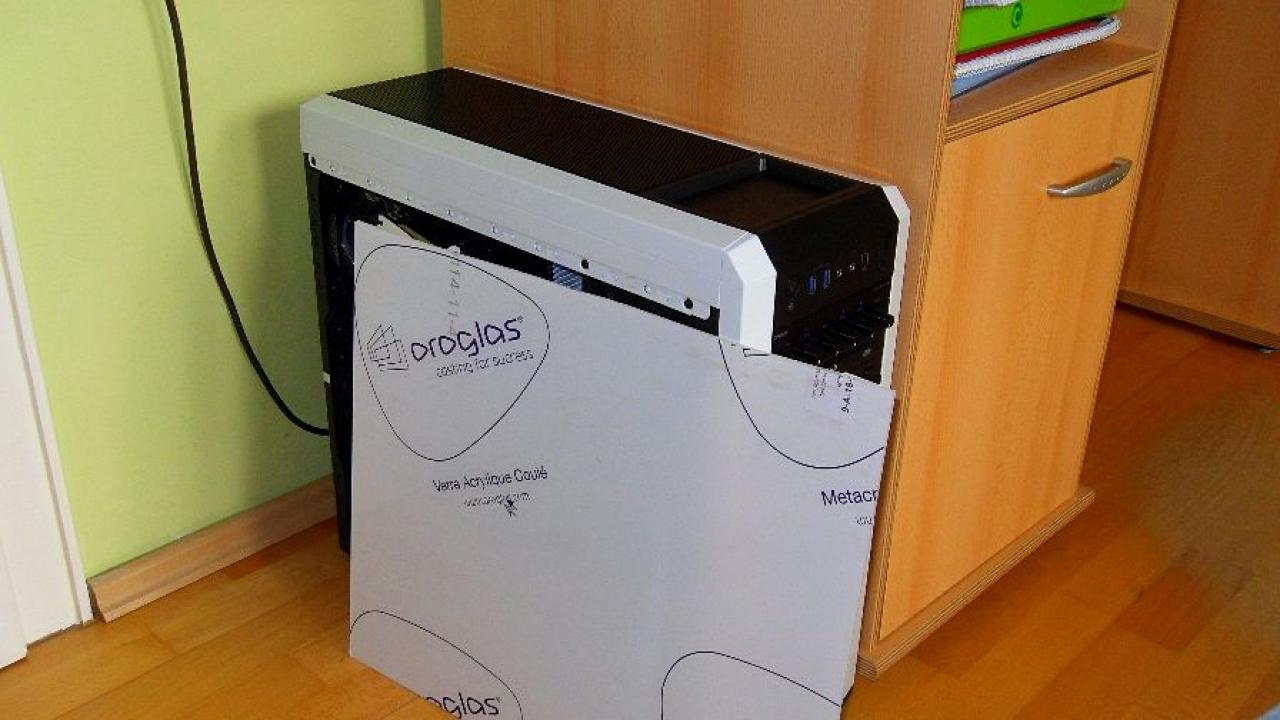 [25/01/2012] Update vom 25.01.: Rabenschwarzer Megahalems und neue Grafikkarte (3)