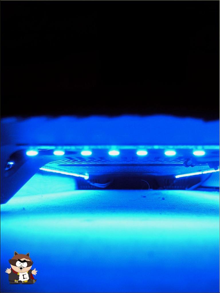 [31/01/2012] Fast and Furious: Raven-2-Casemod mit Carbonelementen und blauer Beleuchtung (8)