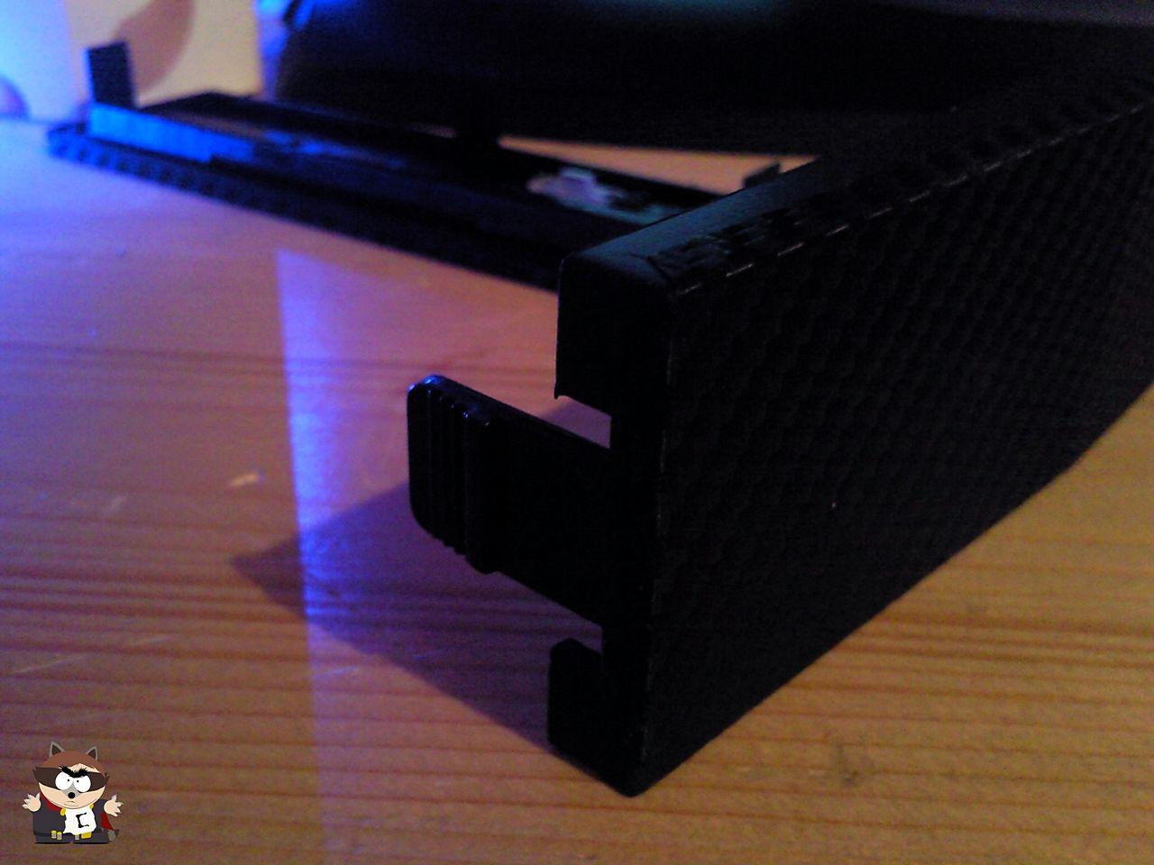 [31/01/2012] Fast and Furious: Raven-2-Casemod mit Carbonelementen und blauer Beleuchtung (45)
