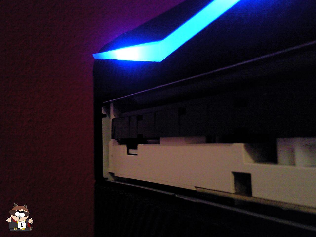 [31/01/2012] Fast and Furious: Raven-2-Casemod mit Carbonelementen und blauer Beleuchtung (47)