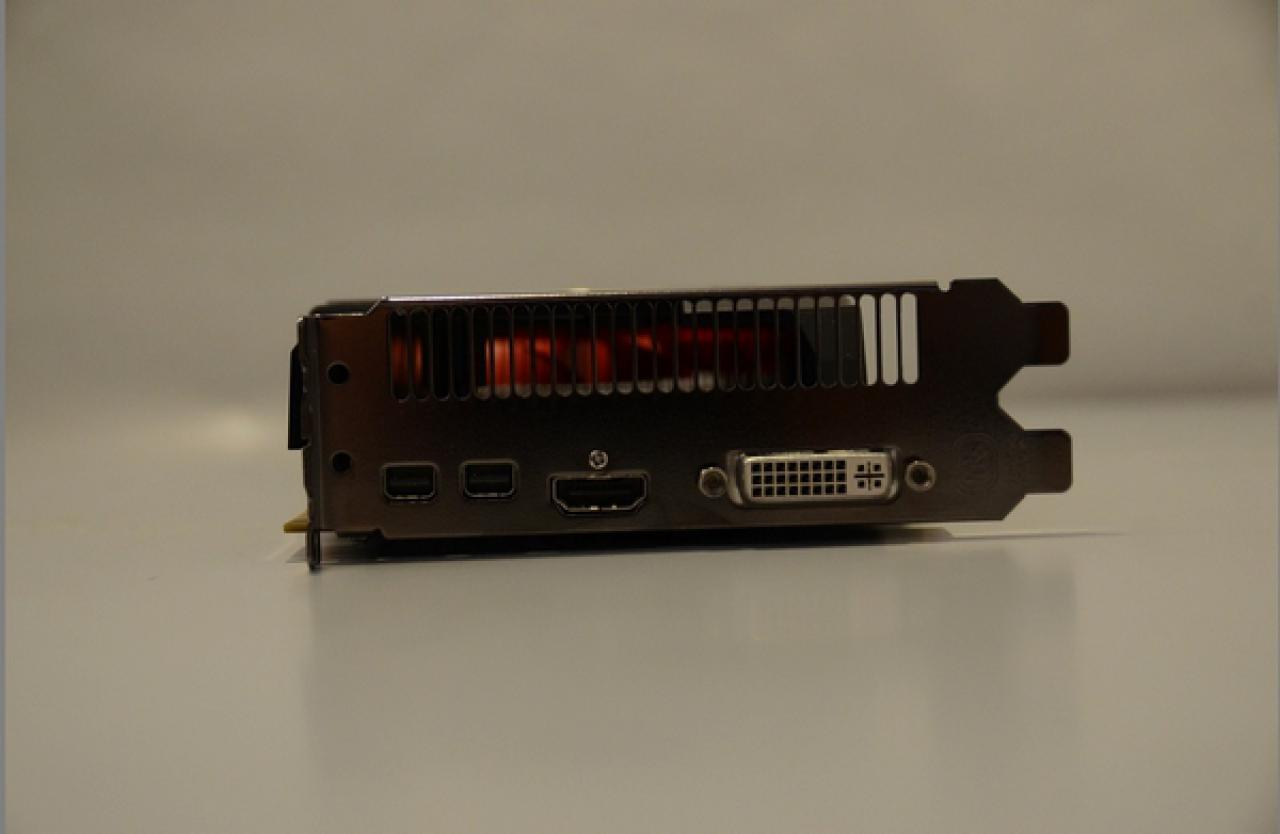 [30/01/2012] HD 7950: Weiteres Herstellerdesign von Sapphire gesichtet. (3)