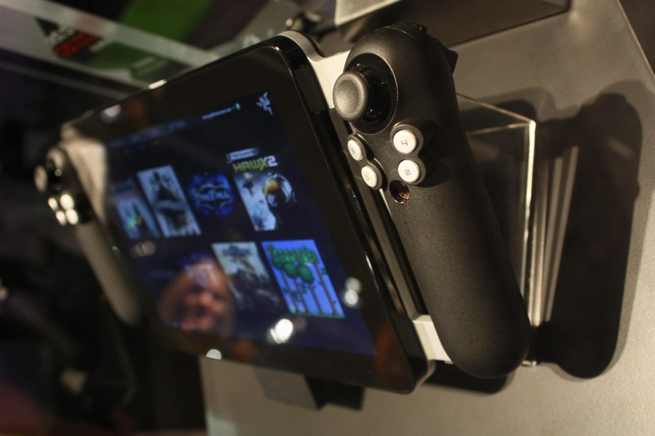 [16/01/2012] Razer Project Fiona: Gamer-Tablet mit Core i7 auf der CES 2012 (3)