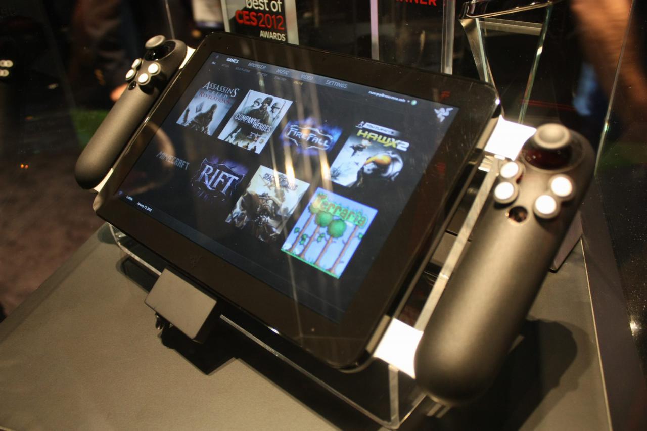 [16/01/2012] Razer Project Fiona: Gamer-Tablet mit Core i7 auf der CES 2012 (4)