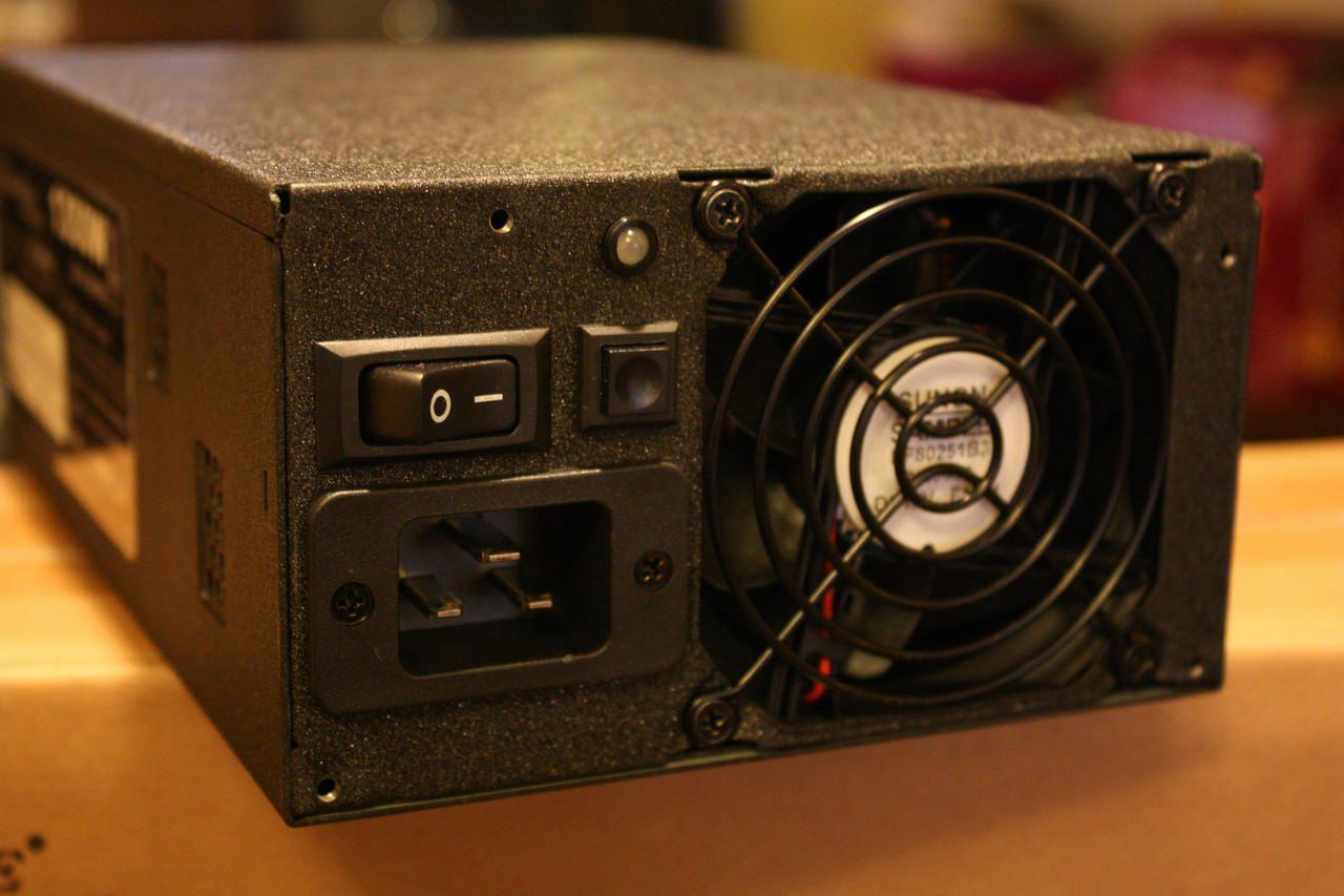 [14/01/2012] Silverstone Zeus Netzteile (5)