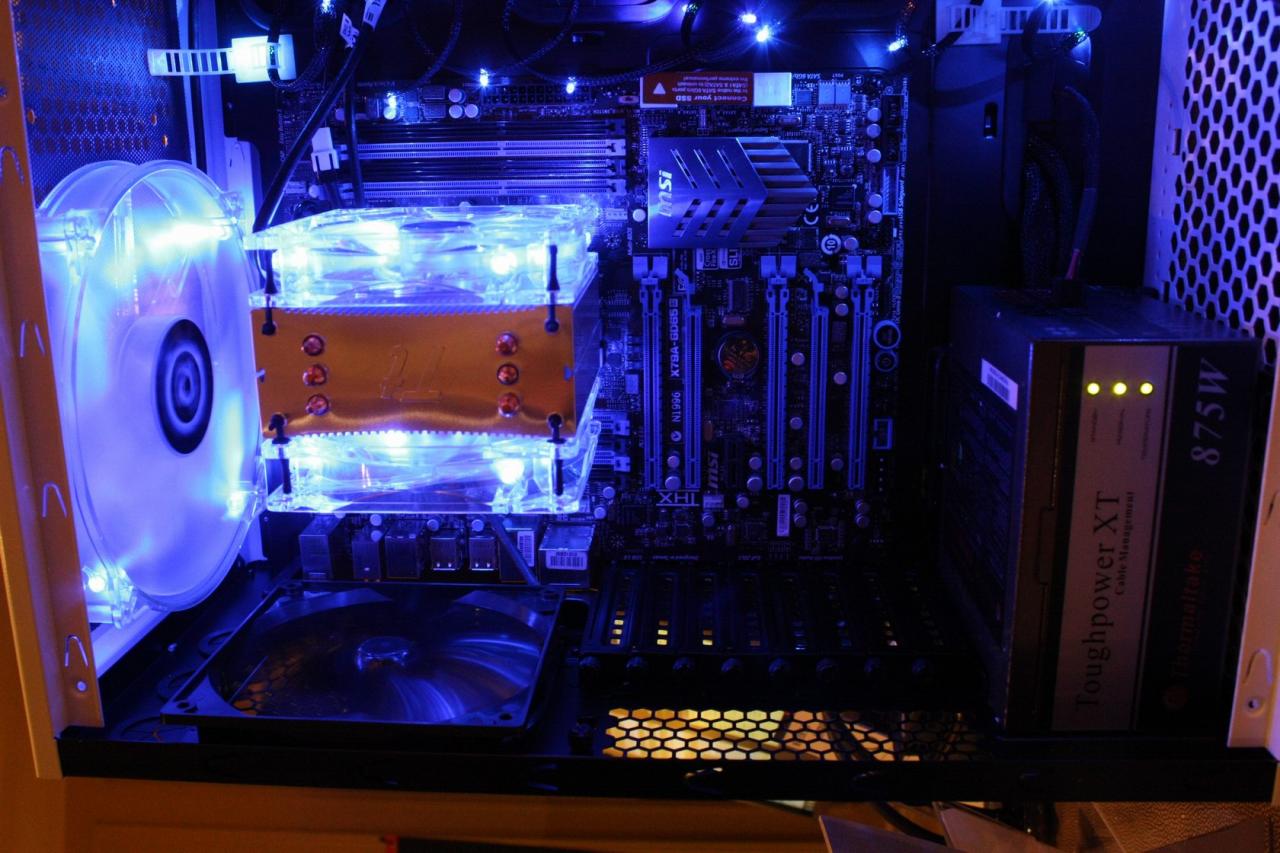 [11/01/2012] Thermaltake Armor Revo Snow Edition (4)