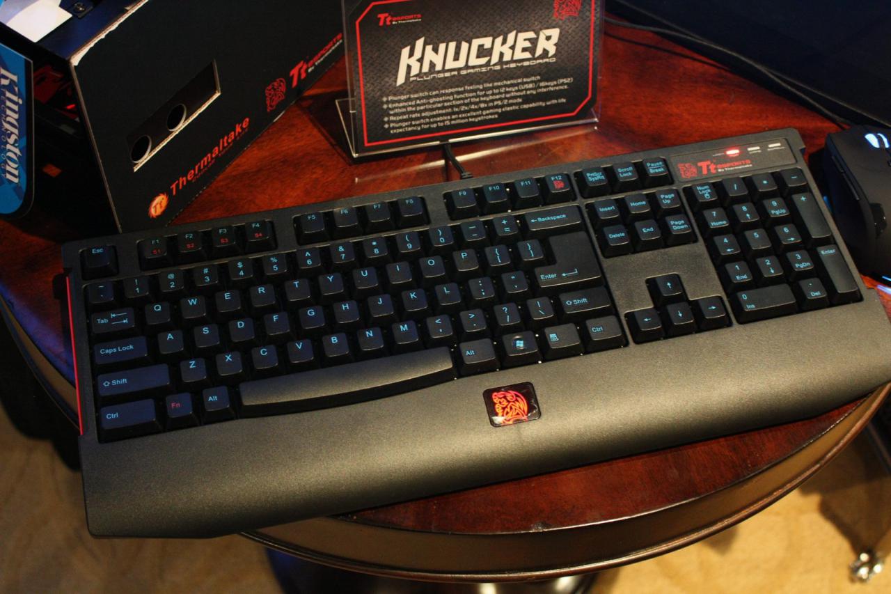 [11/01/2012] Thermaltake Knucker (1)