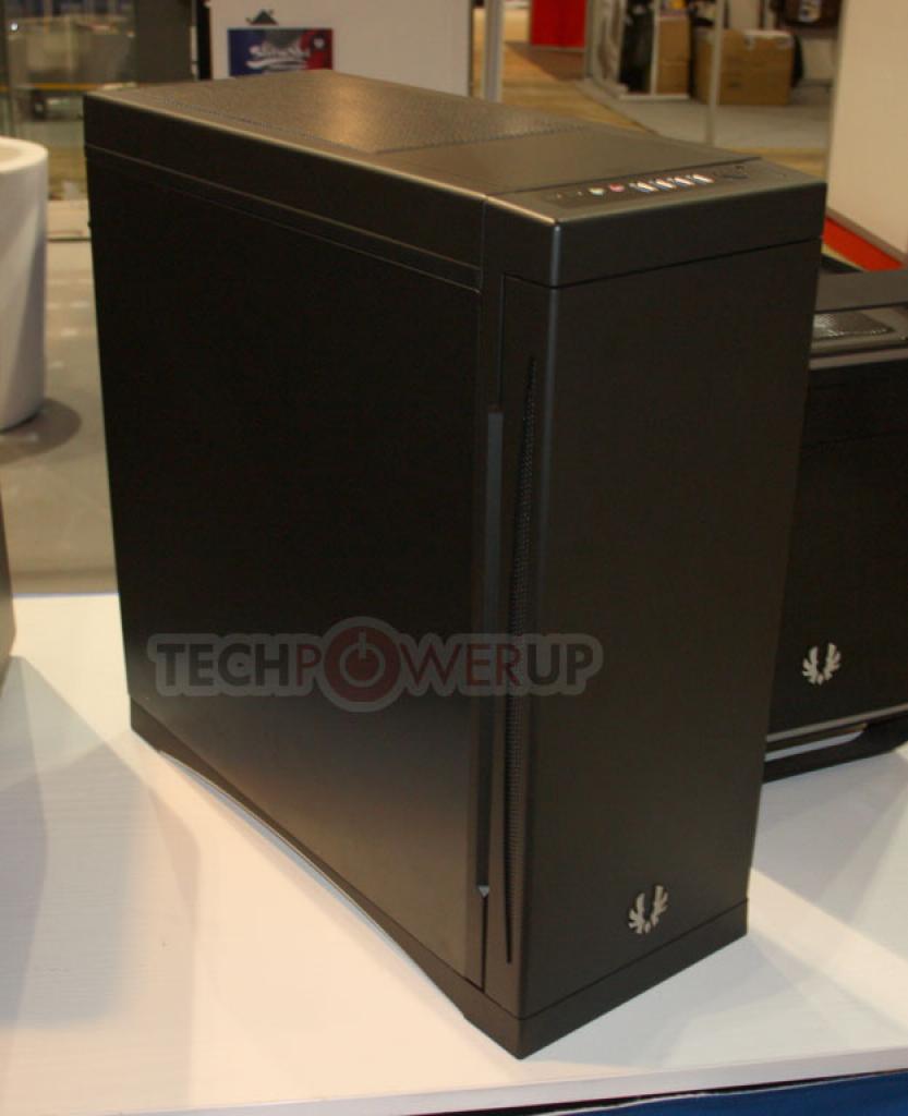 [31/01/2012] Bitfenix zeigt zwei neue Gehäuse. (7)