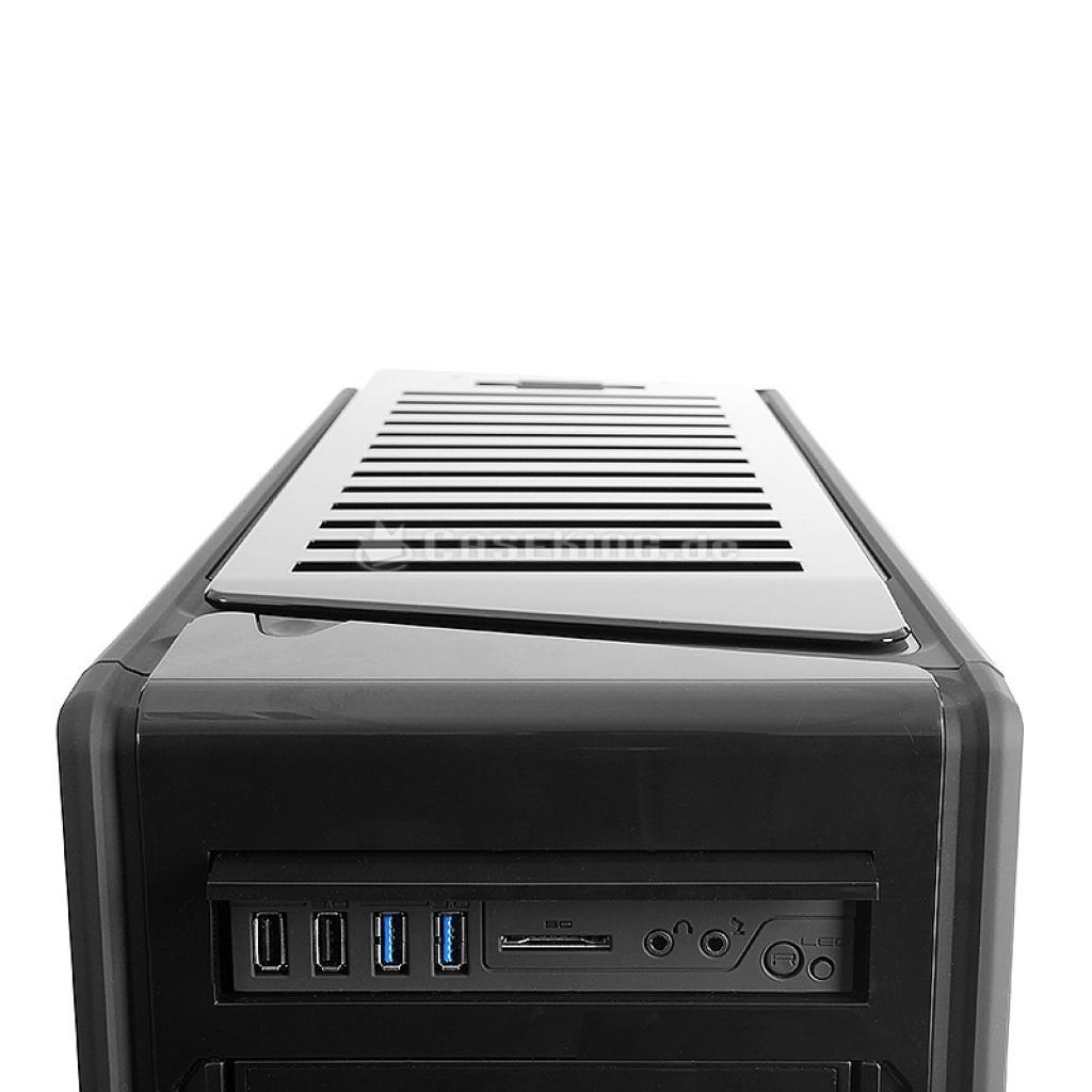 [13/01/2012] CES 2012: NZXT stellt Switch 810-Gehäuse vor (3)