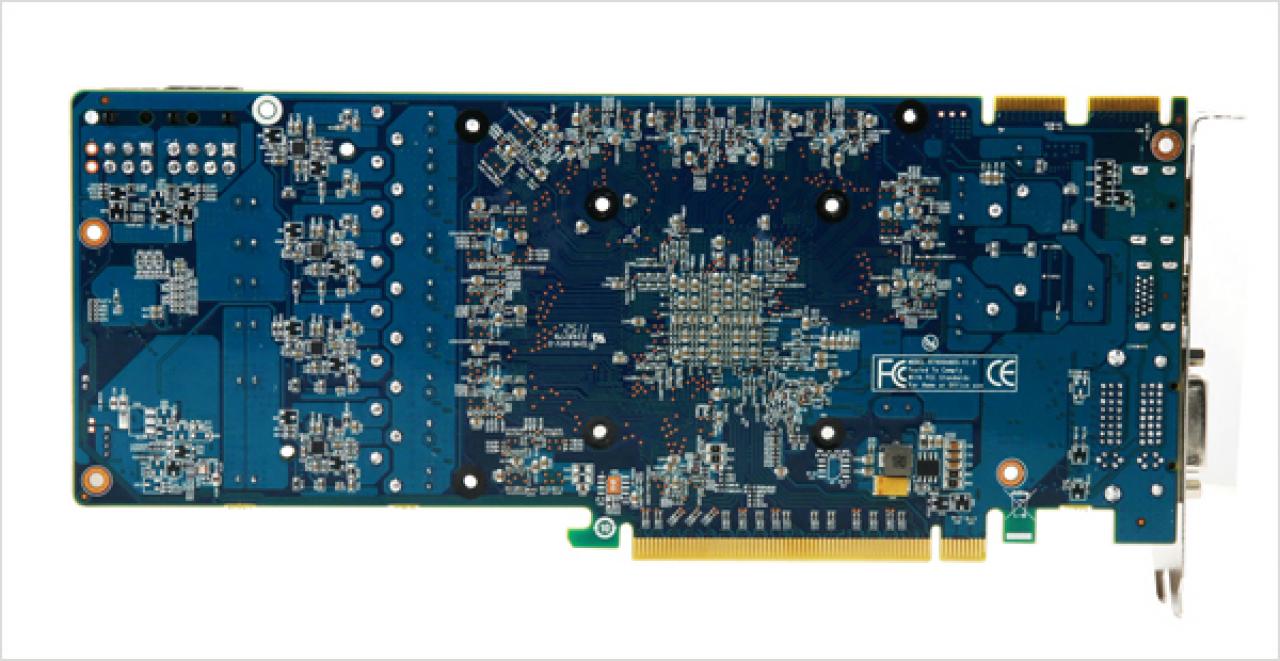 [17/01/2012] HD 7900: Bilder eines kostenoptimierten PCBs von Yeston mit AMD-Logo gesichtet. (2)