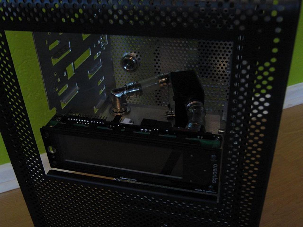 [18/01/2012] Update: CPU unter Wasser, Board im Backofen (5)