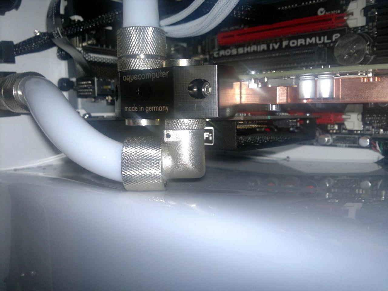 [10/01/2012] Verrücktes Twin-Tower-Projekt: Ein eigenes PC-Gehäuse nur für die Kühlung (9)