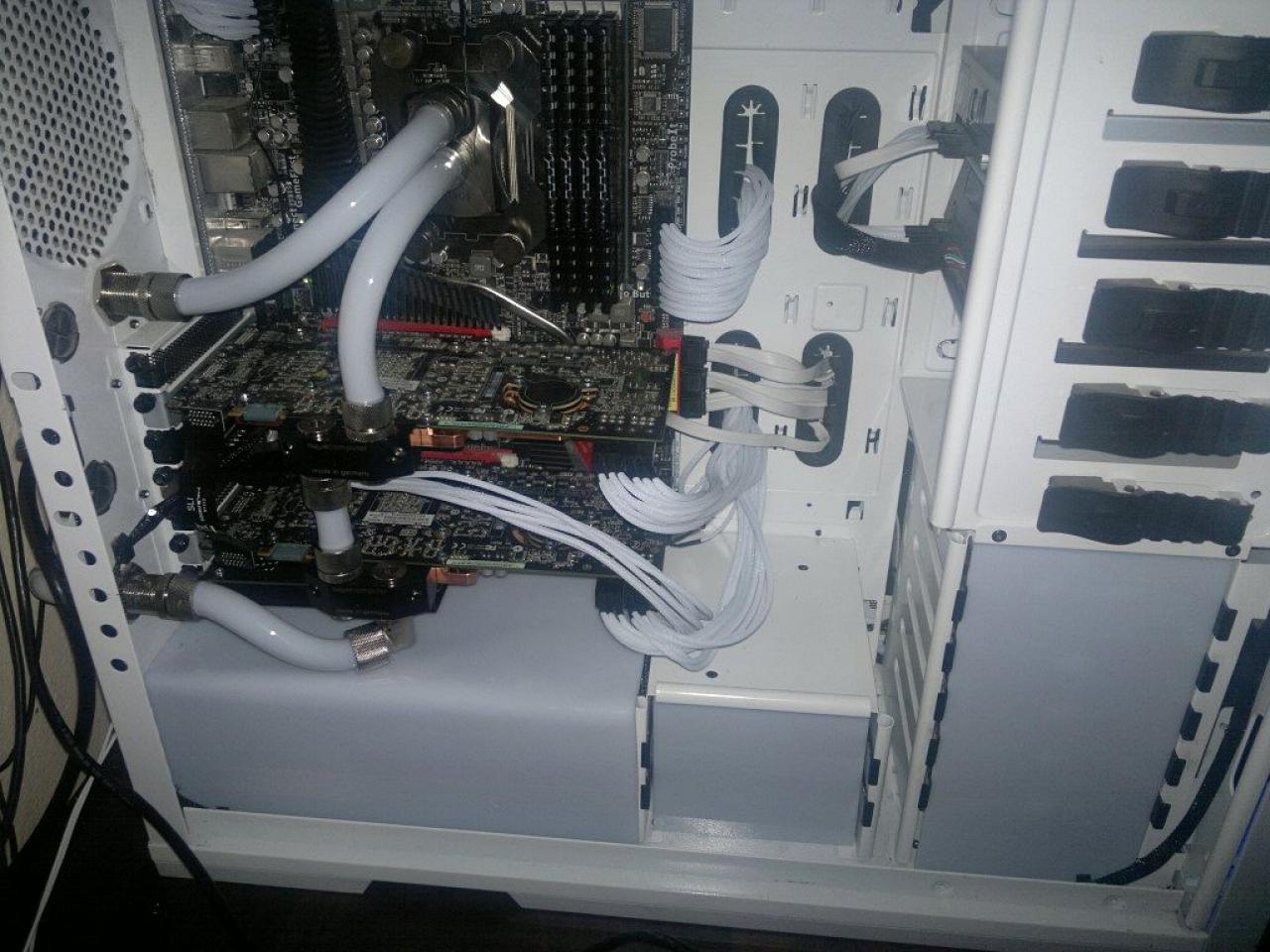 [10/01/2012] Verrücktes Twin-Tower-Projekt: Ein eigenes PC-Gehäuse nur für die Kühlung (14)