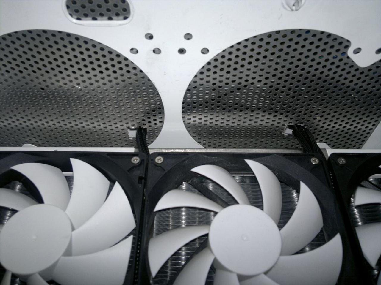 [10/01/2012] Verrücktes Twin-Tower-Projekt: Ein eigenes PC-Gehäuse nur für die Kühlung (23)
